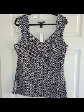 White House Black Market Womens Top XL Black/White Geo Knit Ruched V-Neck Tank